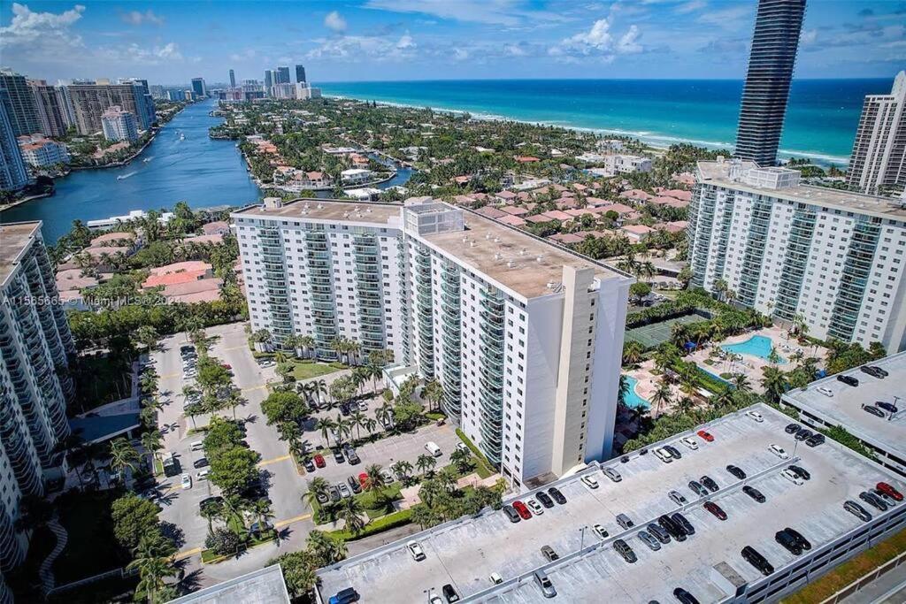 Sunny Isles Condo Very Close To The Beach With Amenities Sunny Isles Beach Exterior foto